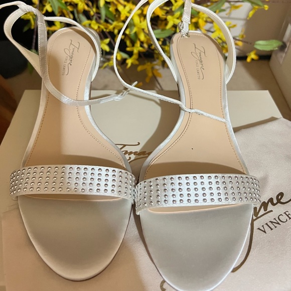 Vince Camuto IM-KEVIL silk beaded sandals - Picture 2 of 3